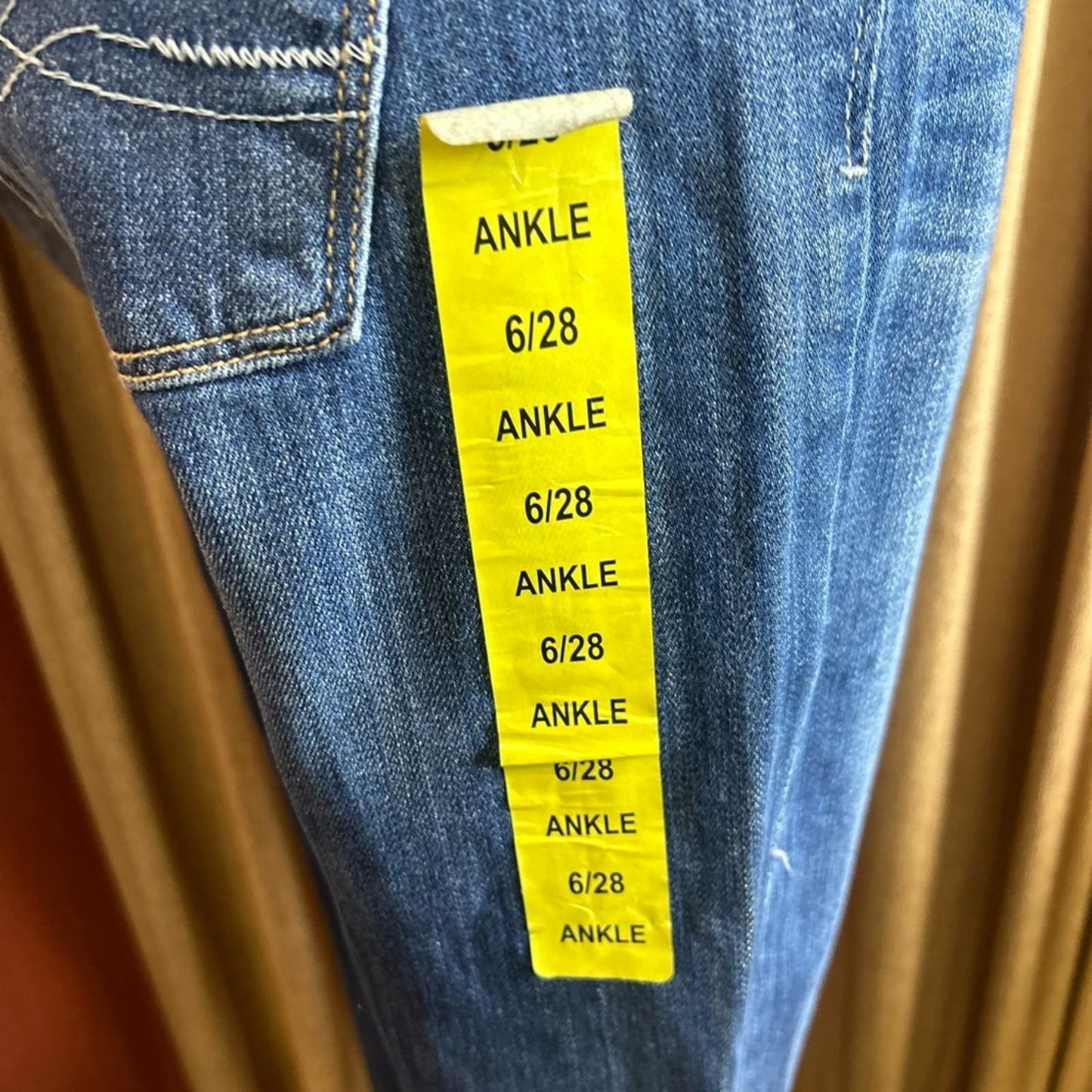 Lucky Brank Ankle Jeans NWT Size 28
