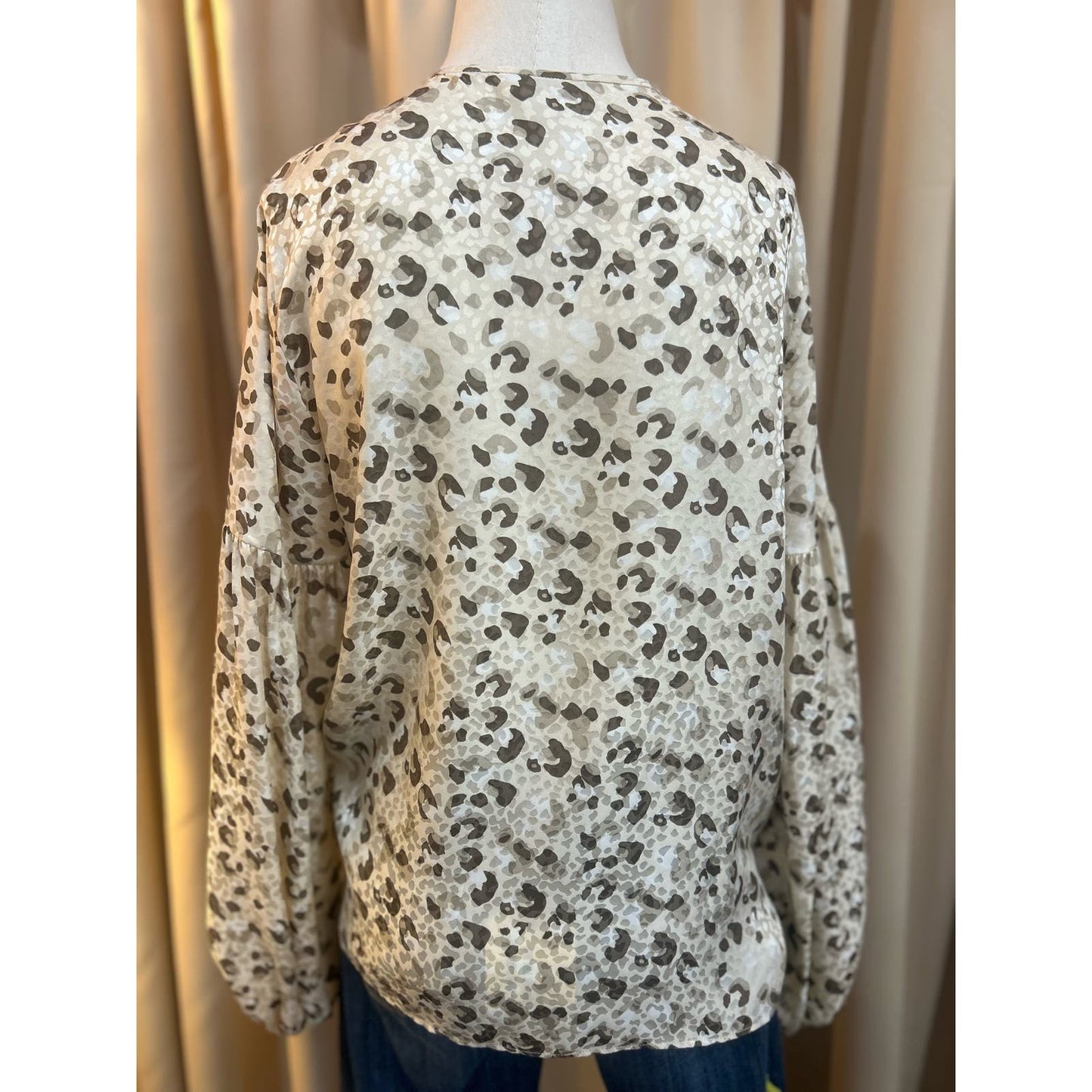 Lafayette 148 New York Lupe Leopard Print Silk Blouse in Raffia Size M