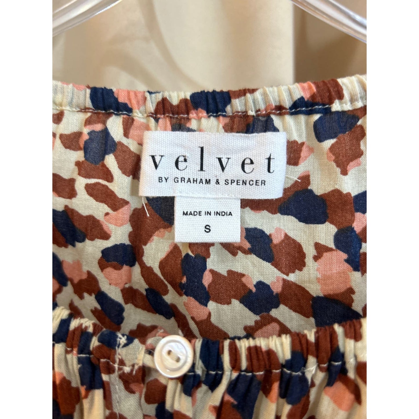 Velvet Yuelle Printed Ruffle Cap Sleeve Top Size Small