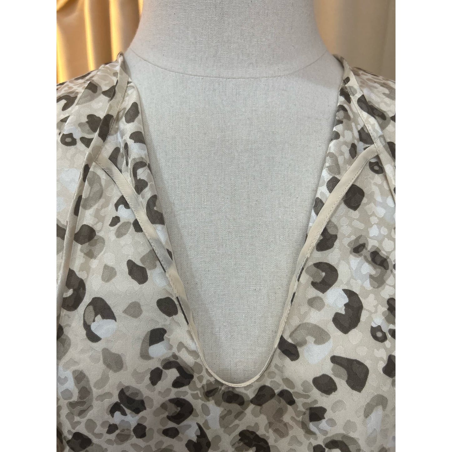 Lafayette 148 New York Lupe Leopard Print Silk Blouse in Raffia Size M